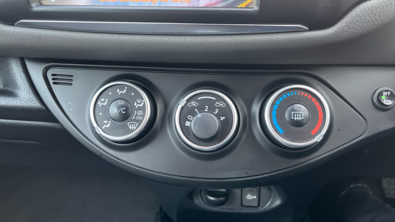 Toyota Yaris 1.5 VVT-i Icon Tech 5dr Petrol Hatchback